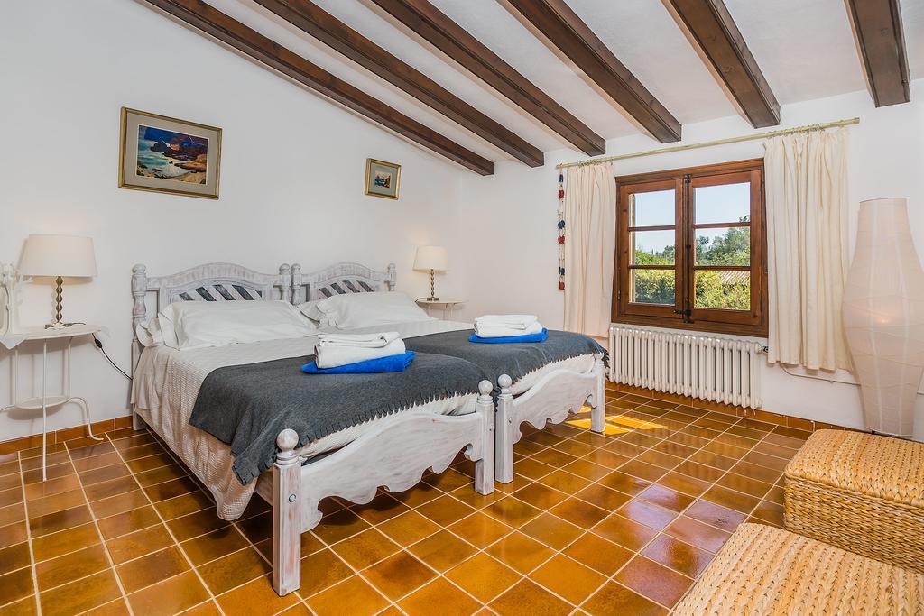 Can Giro Pollença Exteriör bild